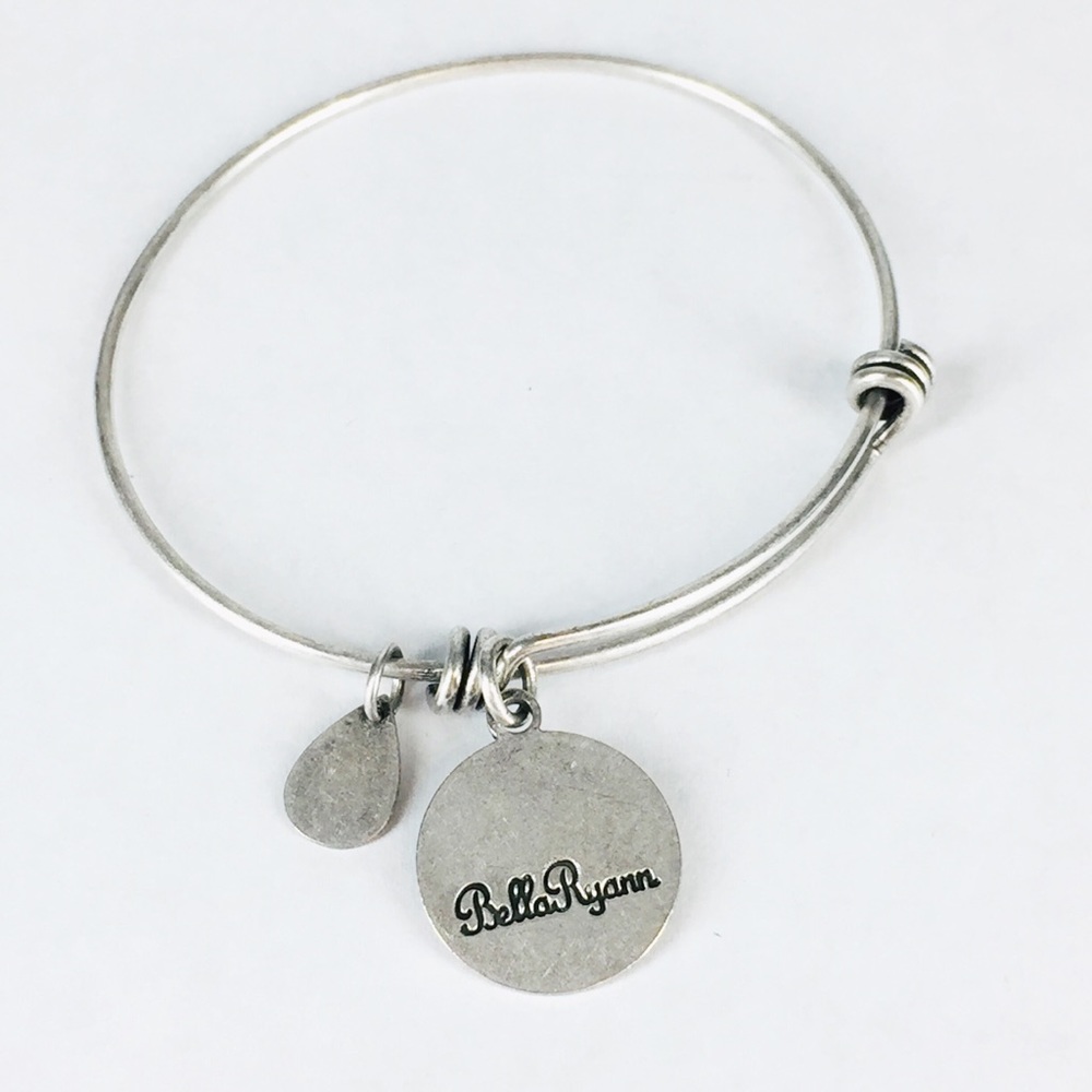 Bella Ryann Sea Shell Seashell Charm Bracelet - Picture 2 of 3
